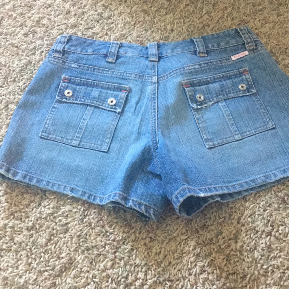 Shorts - Picture 2 of 4